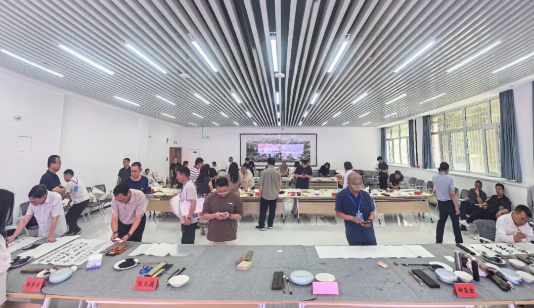 第四届西部陆海新通道文联工作联席会议在乌鲁木齐圆满结束