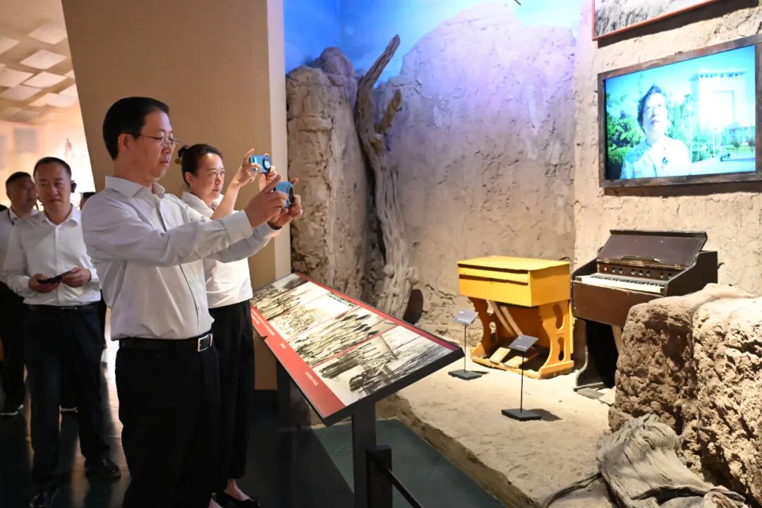 第四届西部陆海新通道文联工作联席会议在乌鲁木齐圆满结束