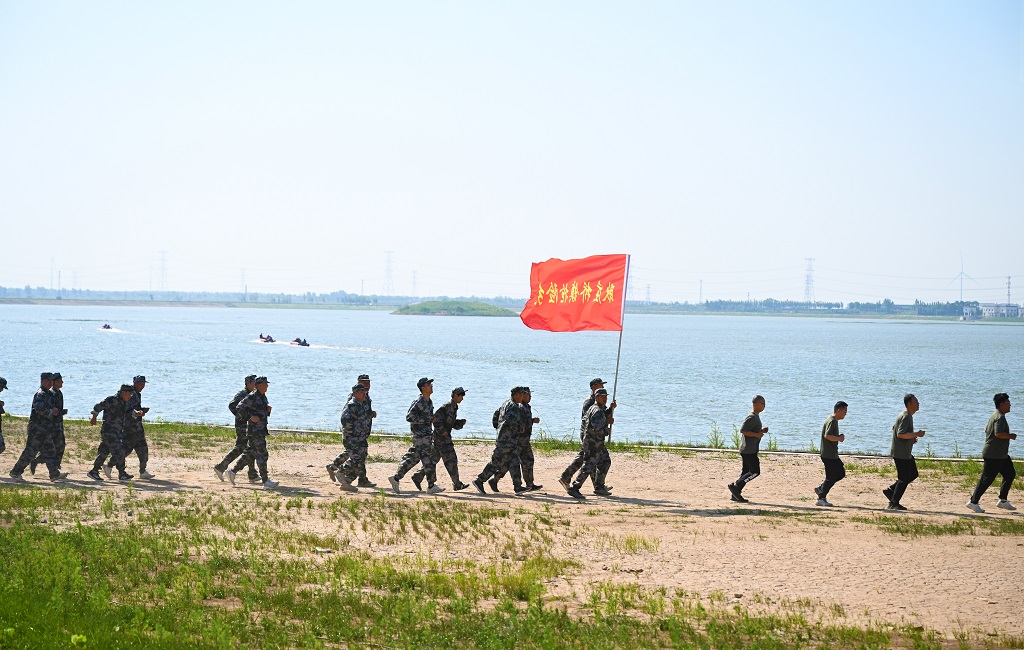 防汛练兵 护航平安