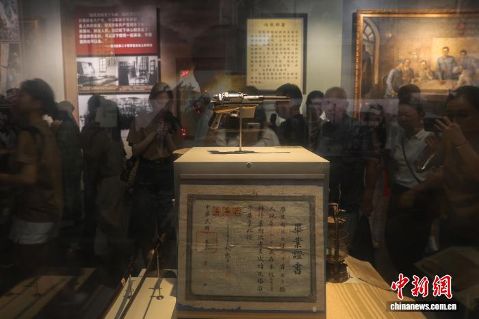江西南昌:红色纪念场馆迎暑期参观热