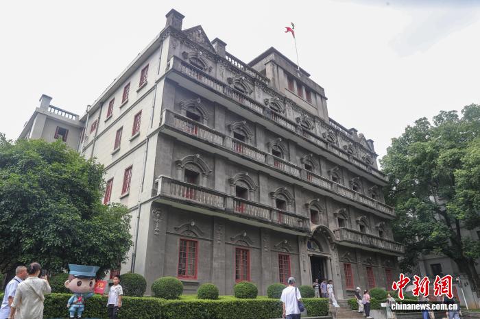 江西南昌:红色纪念场馆迎暑期参观热