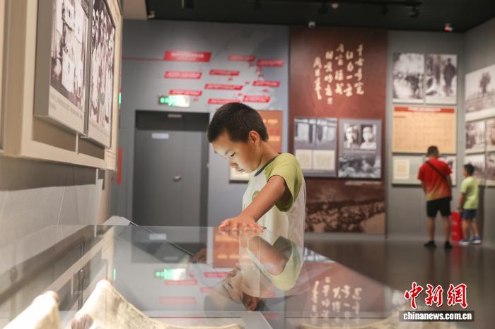 江西南昌:红色纪念场馆迎暑期参观热