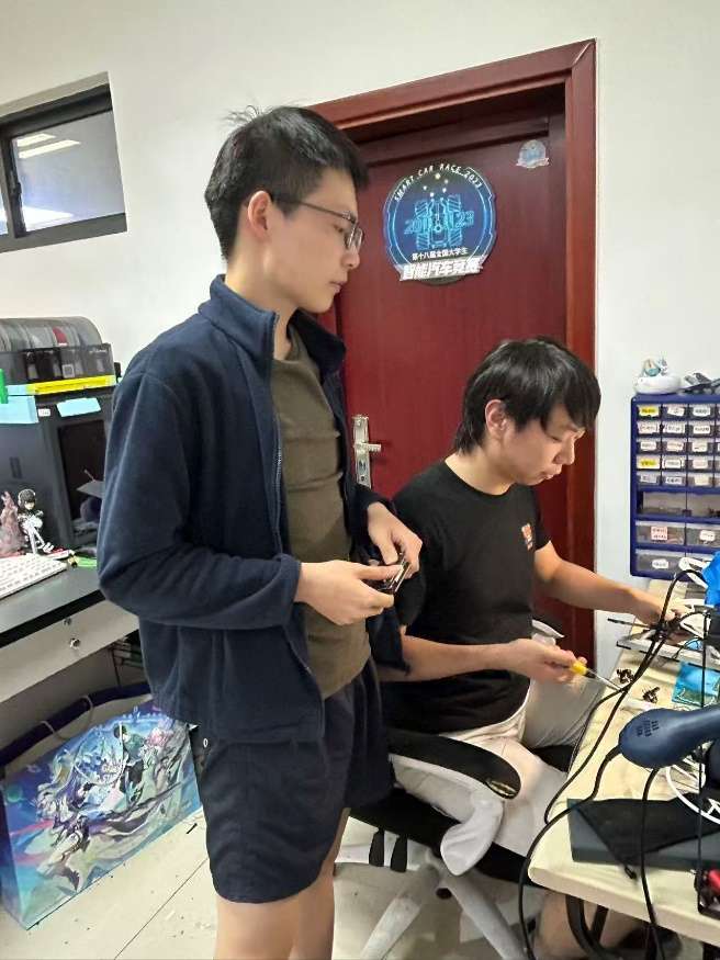 从竞赛场到创业路：华理“00后”创业团队让实验室技术走进真实场景