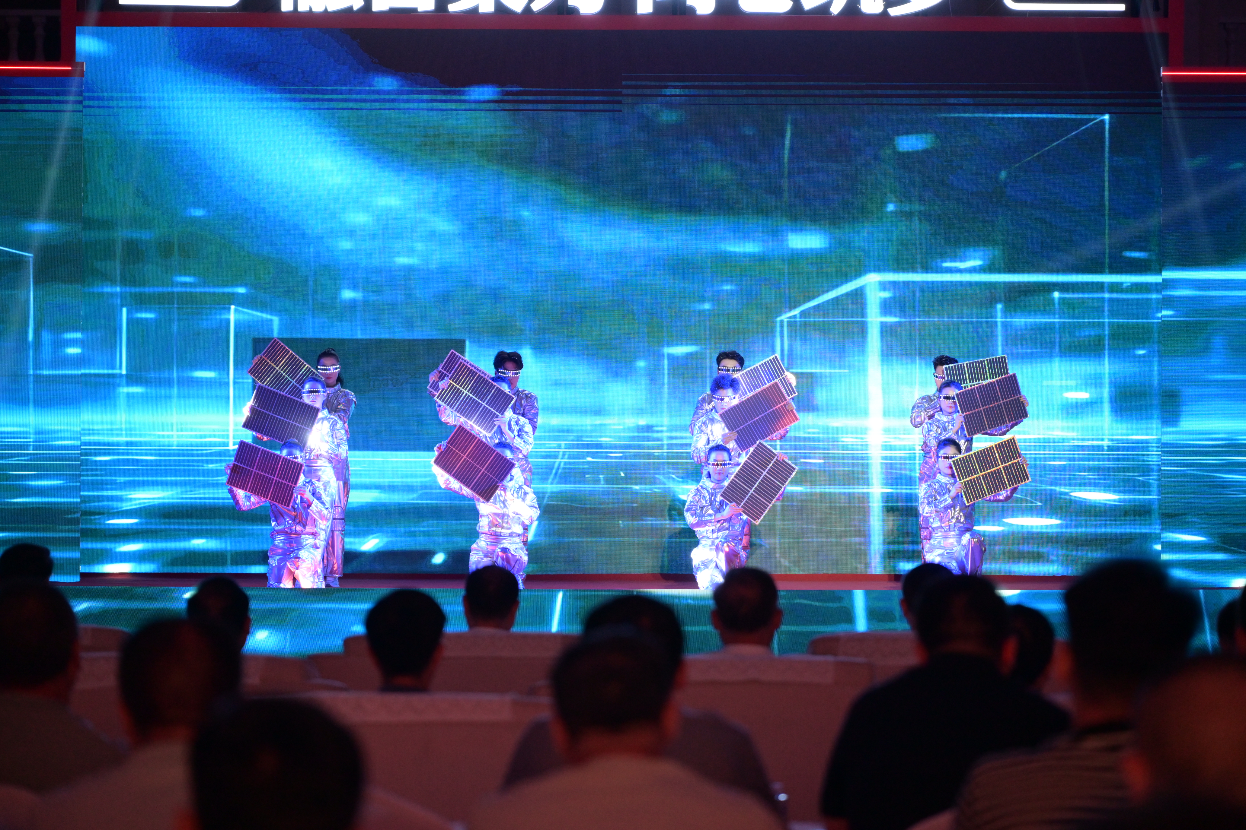 融合聚力 同心筑梦——中国平煤神马集团举办“稳大局、强融合、开新局”职工联谊分享会