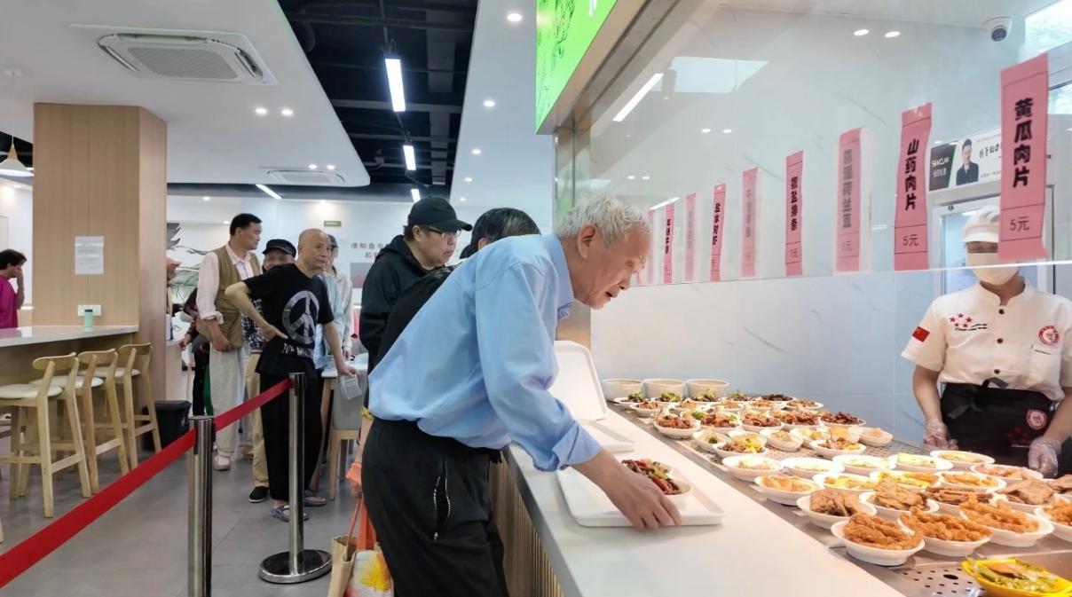 一杯咖啡，一座古镇，一种“青村模式”