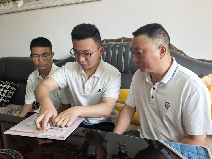 贵州已有超5万名易地扶贫搬迁子女圆梦大学