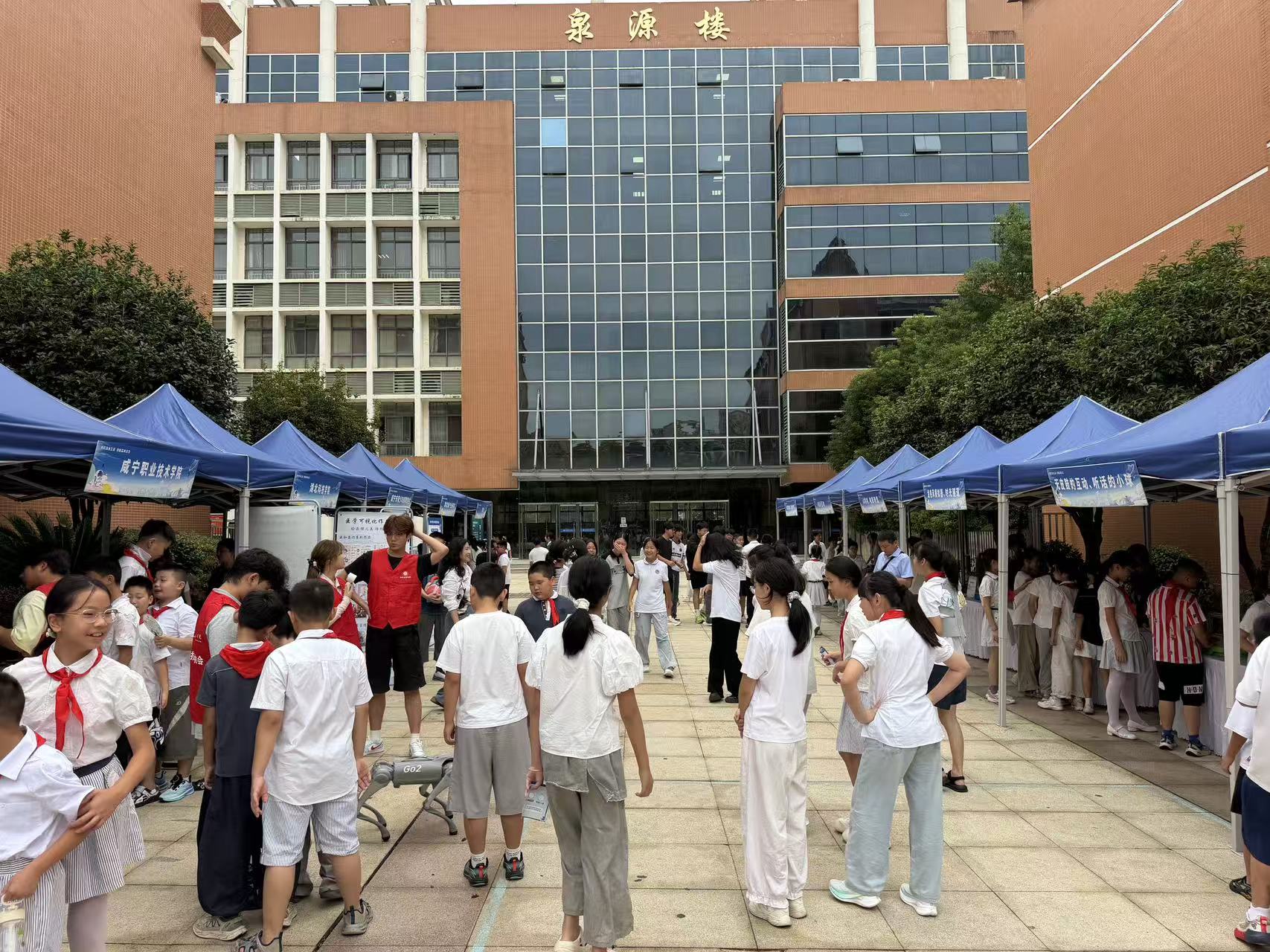 玩转黑科技 弘扬科学家精神 咸宁别样开学第一课开课