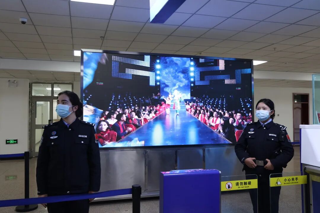 像云朵一样的她们,聚集在帕米尔高原