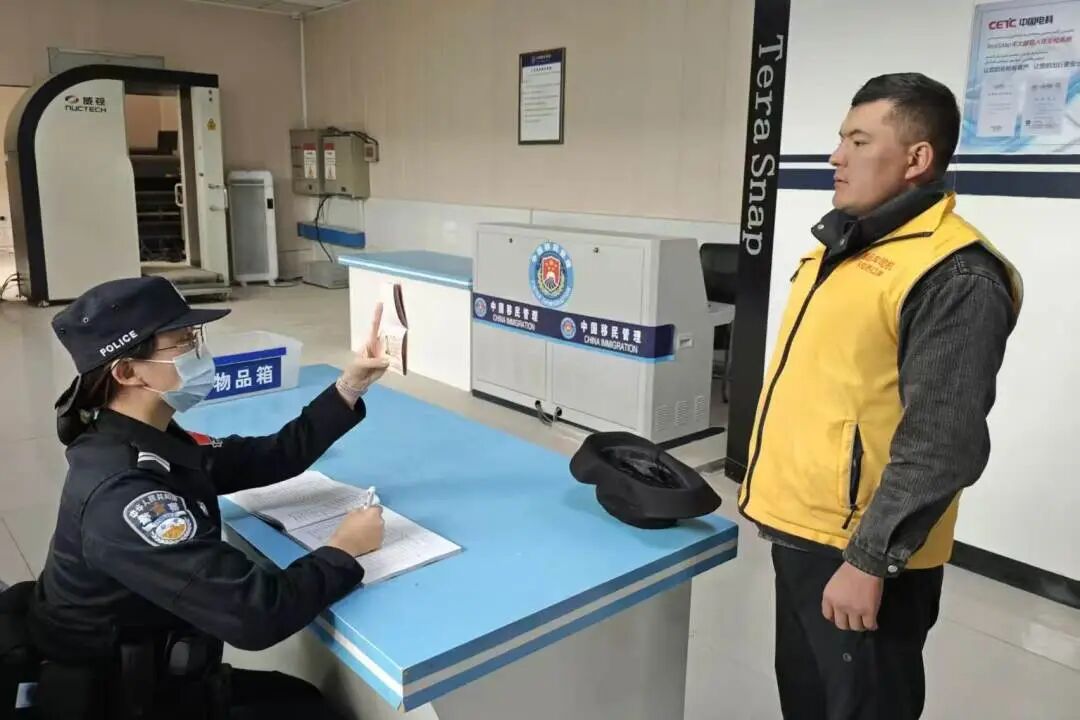 像云朵一样的她们,聚集在帕米尔高原