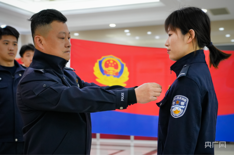 奔跑中的大连丨警号重启！“王警官”，欢迎归队