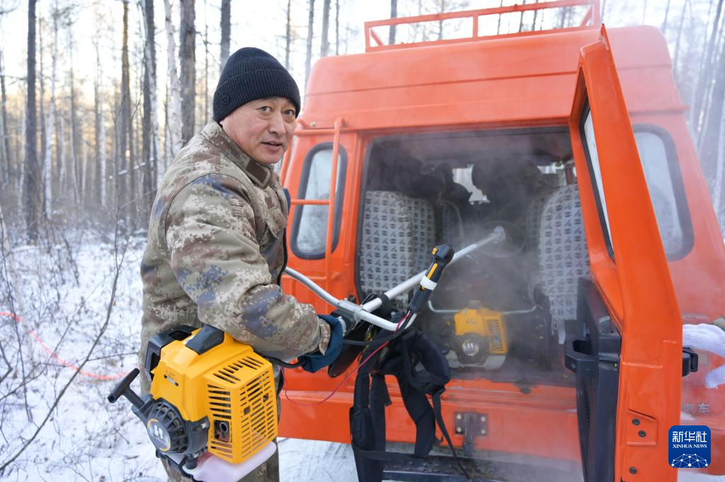 饮冰卧雪 扎根中国最北角的极寒作业者