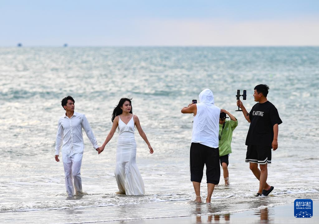 海南三亚：冬季旅游市场升温