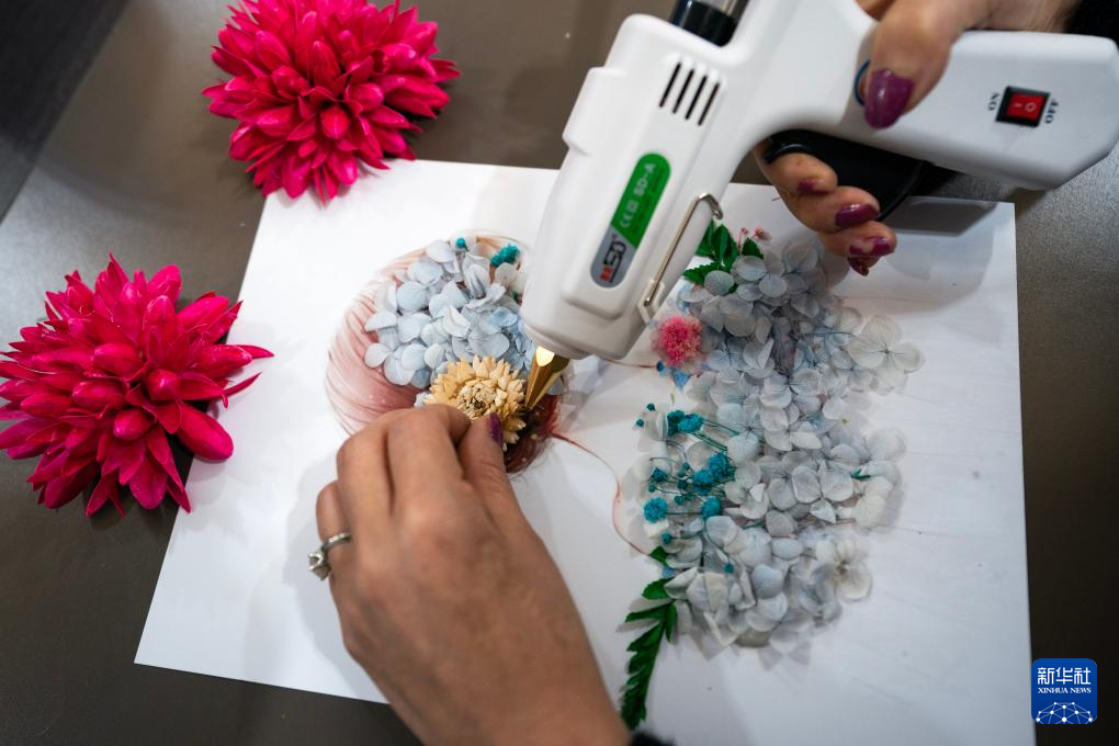 四季中国丨在斗南，秀出鲜花“新花样”