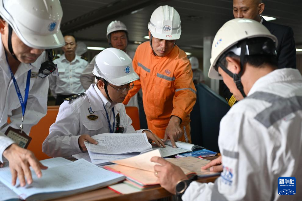 客滚船“体检”迎春运