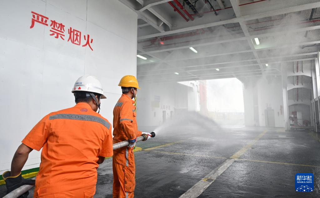 客滚船“体检”迎春运