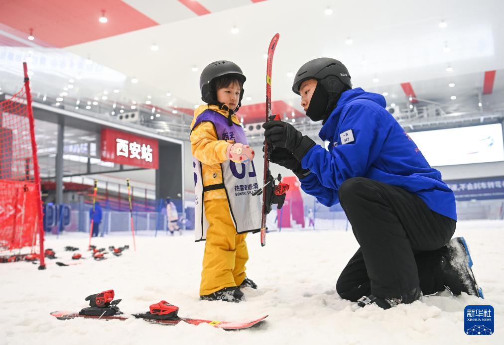 三秦大地奏响冰与雪之歌