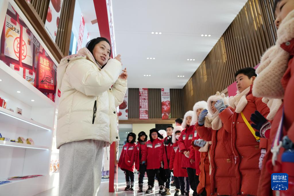 广东“小荔枝”冰雪“东游记”