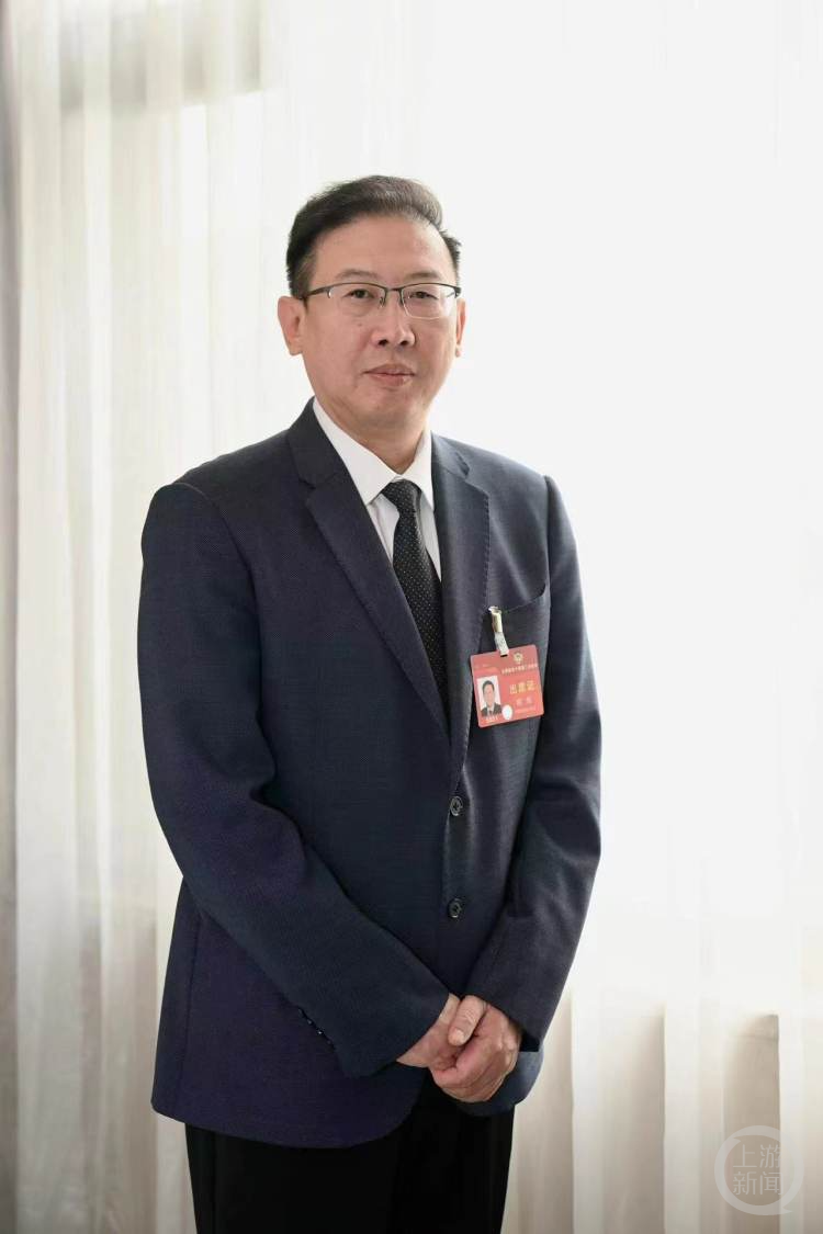 习语暖巴渝丨因地制宜发展新质生产力 重庆如何向“新”而行？