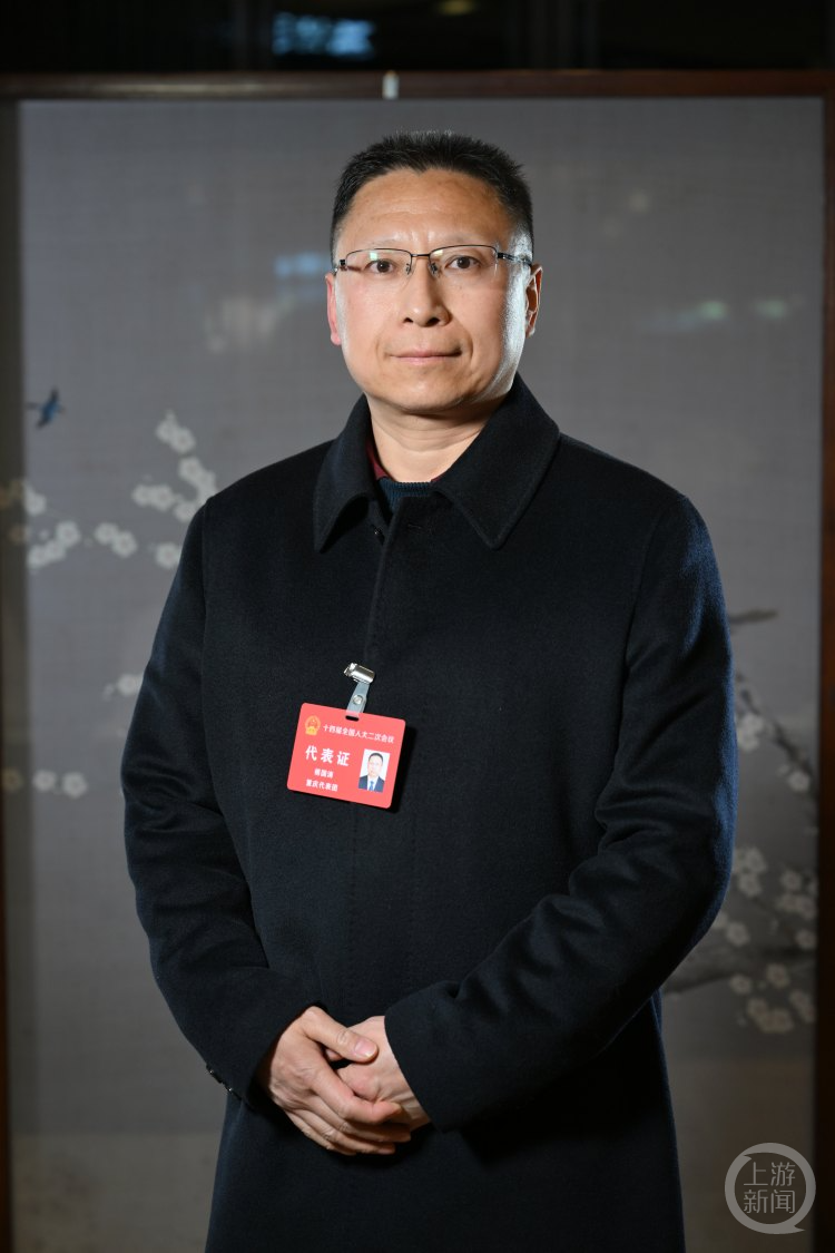 习语暖巴渝丨因地制宜发展新质生产力 重庆如何向“新”而行？