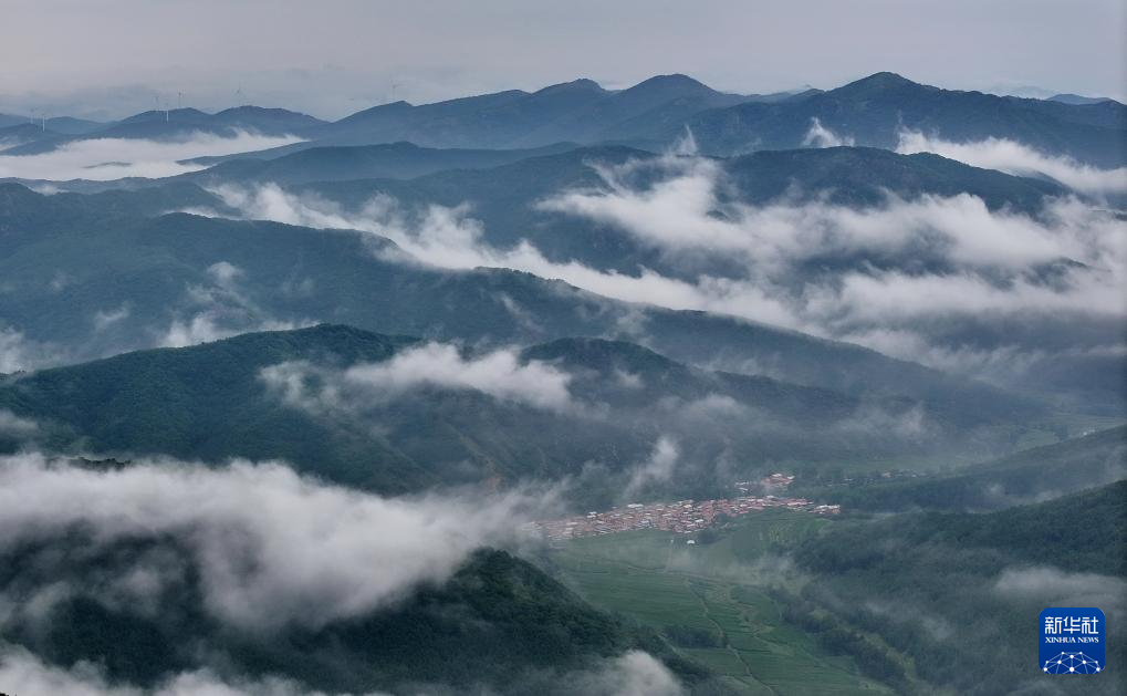 飞阅中国丨河北隆化：茅荆坝雾霭山岚如画