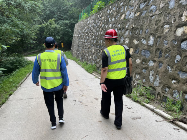 北京市规自委海淀分局全力以赴应对强降雨天气，筑牢汛期安全“压舱石”