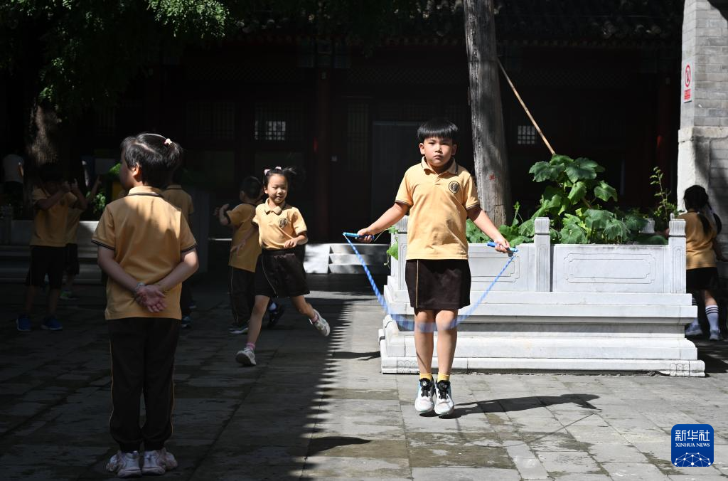 北京：义务教育学校课间延长至15分钟