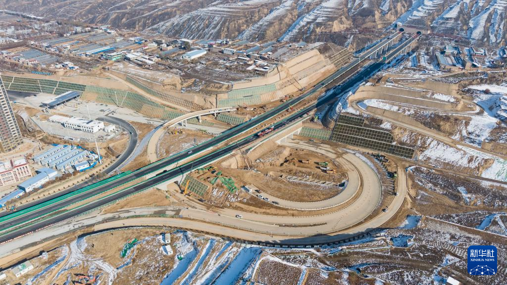 兰州:消除道路“梗阻” 疏通城市“经络”