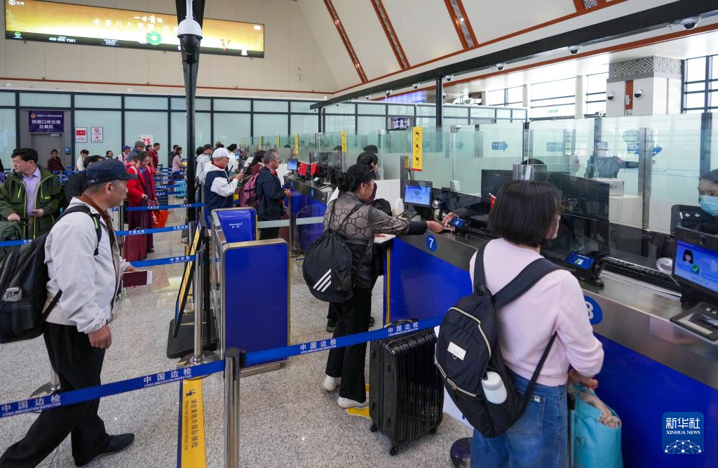 云南磨憨:小镇变身大口岸