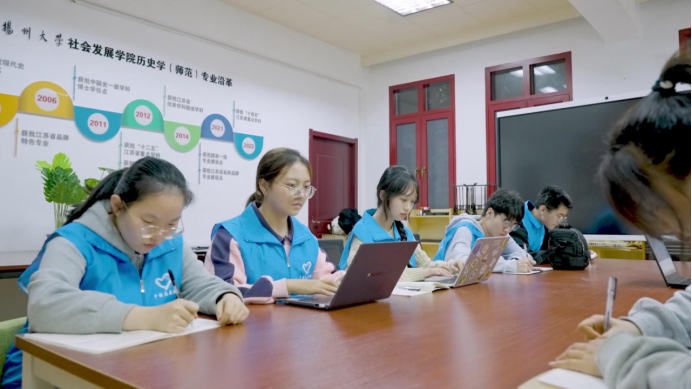 写给运河的一封信丨扬州大学大运河口述史团队：不负青春 记录流淌的史诗