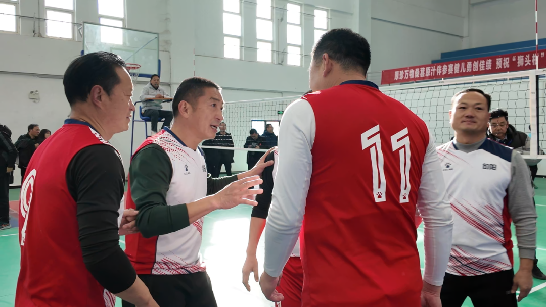 旬阳市庭院经济“狮头柑”杯气排球交流赛成功举办