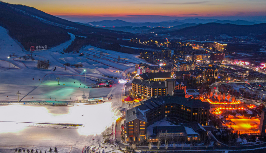 “热血”引燃“热雪” ——吉林省冰雪体育赛事带动冰雪产业走笔