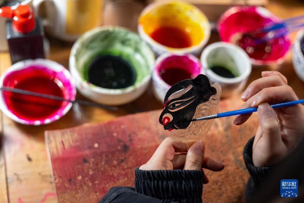 文化中国行丨镜观·非遗:三百年灯影流转 照见世间百态