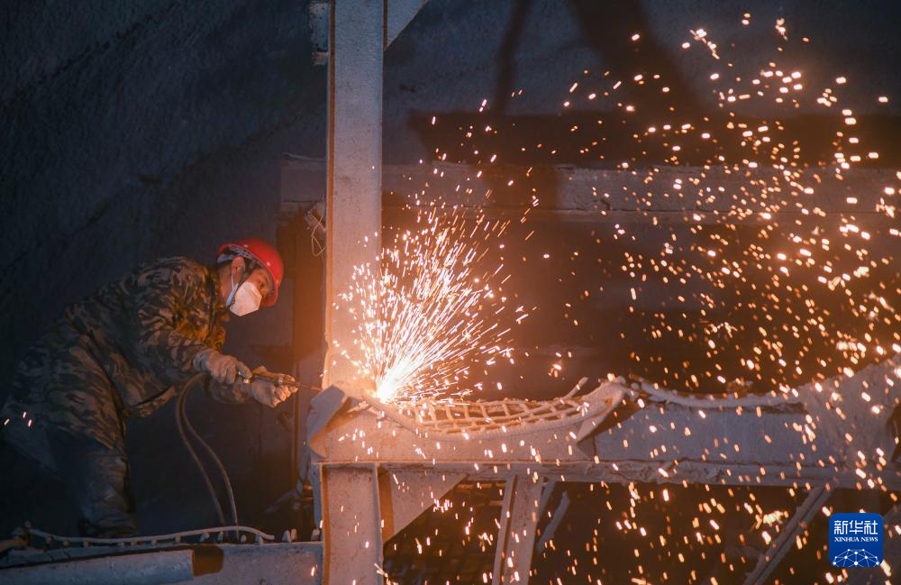 四川巴中:米仓大道岳家梁隧道双洞贯通