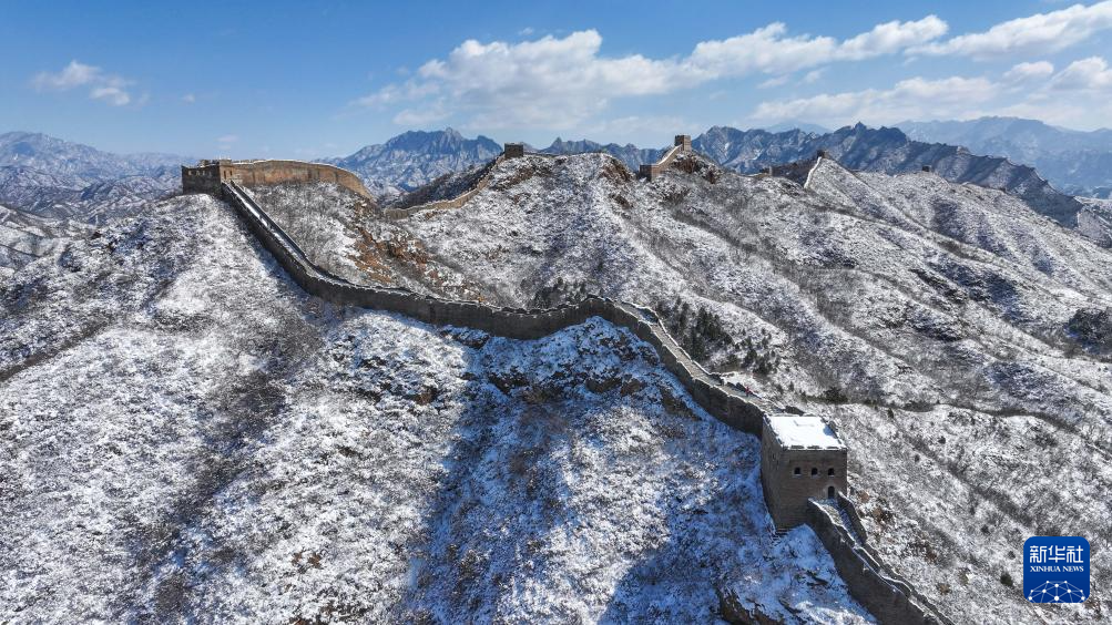 雪后金山岭长城