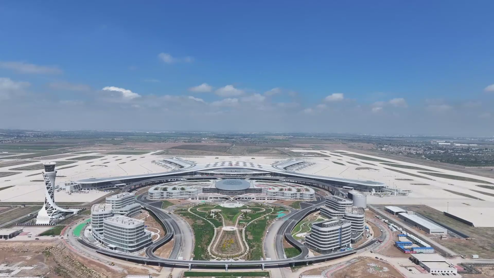 中建八局：匠心铸造助兰州中川国际机场T3航站楼启用