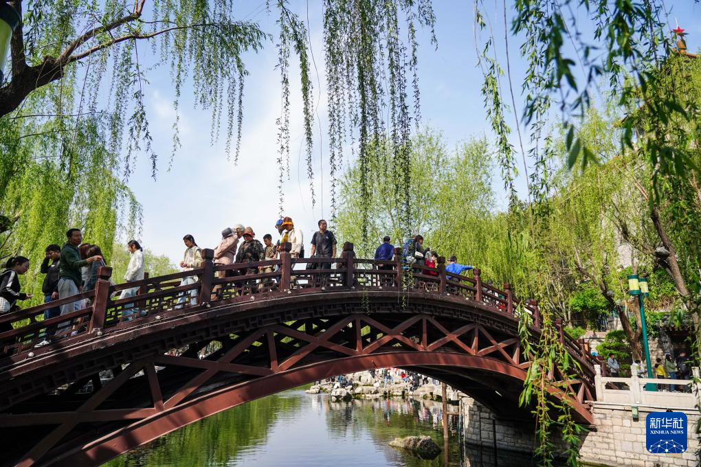 中国之城｜济南：恍若江南，不经意就会邂逅泉水