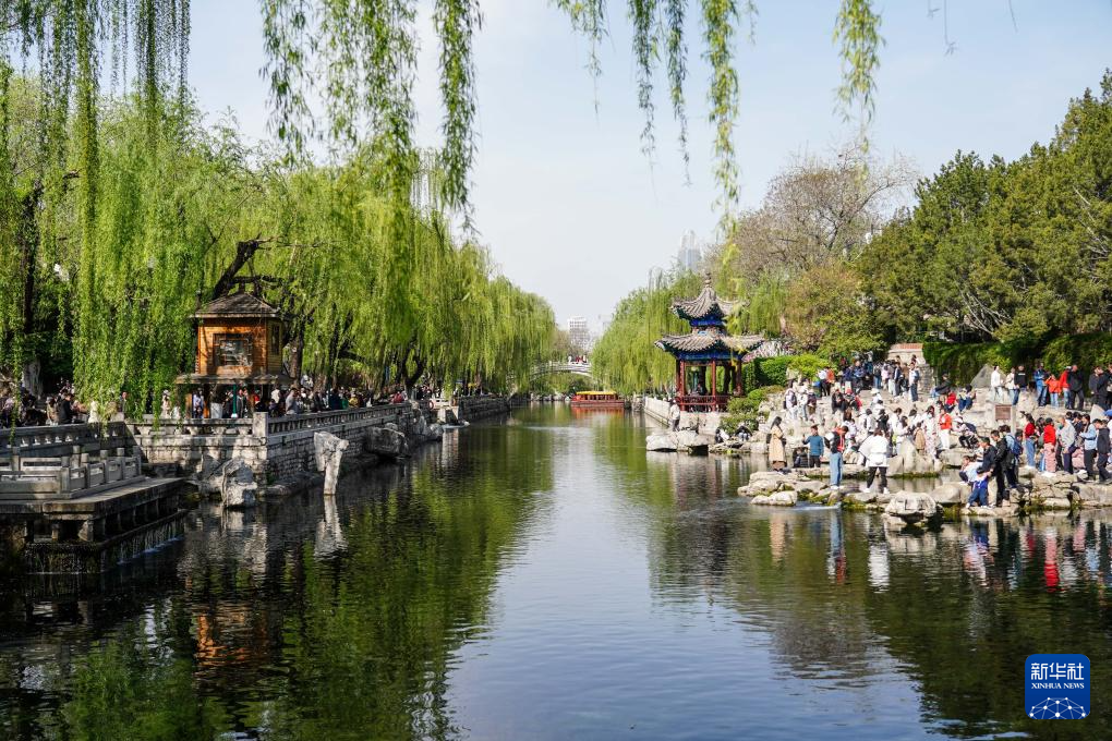 中国之城｜济南：恍若江南，不经意就会邂逅泉水