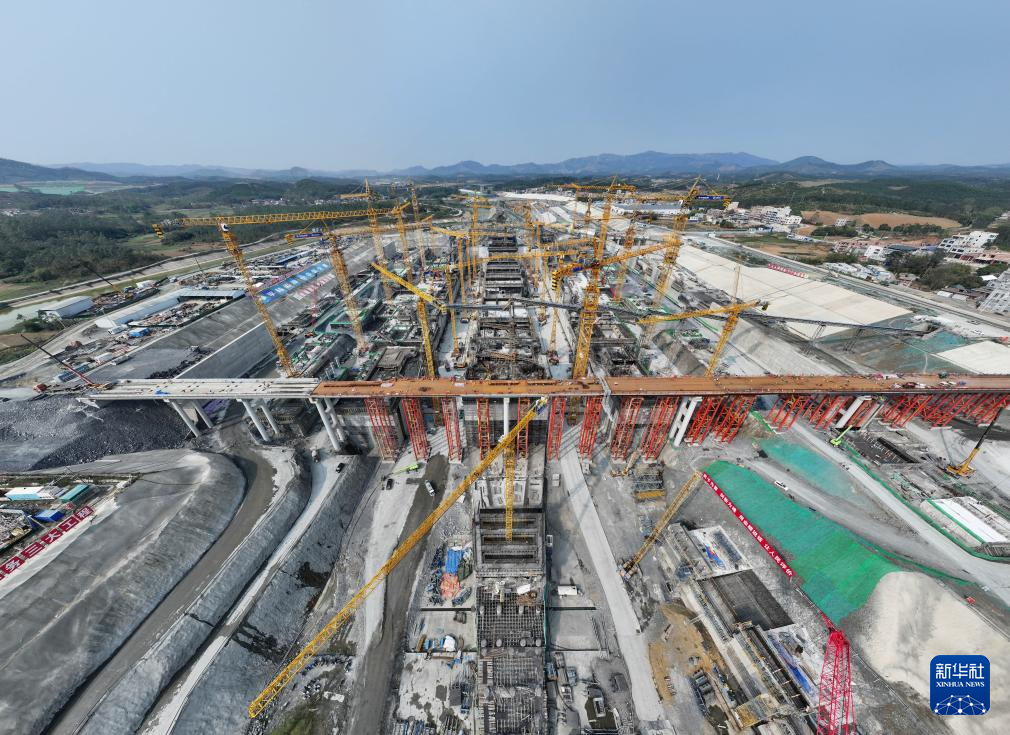 平陆运河忙施工