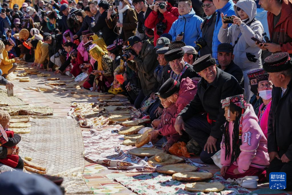 文化中国行丨非遗展演助力赏春经济