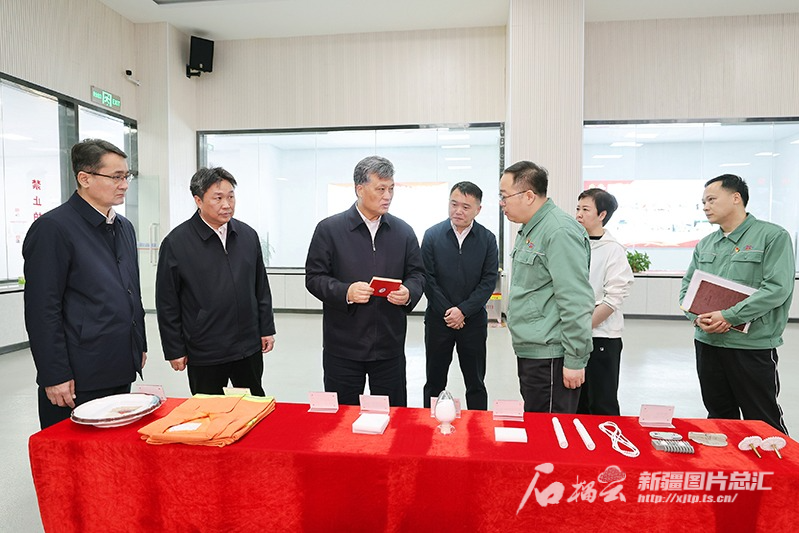 马兴瑞深入阿拉尔市和玛纳斯县调研重点产业发展工作
