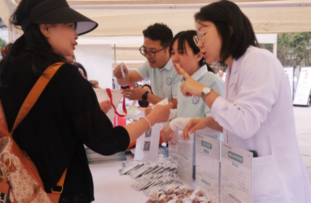 重庆启动第37个爱国卫生月宣传暨健康集市主题活动