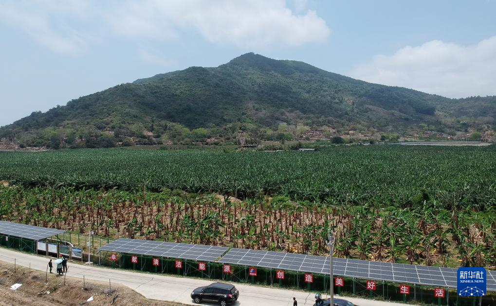 海南省首个分布式“渠面”光伏项目并网发电
