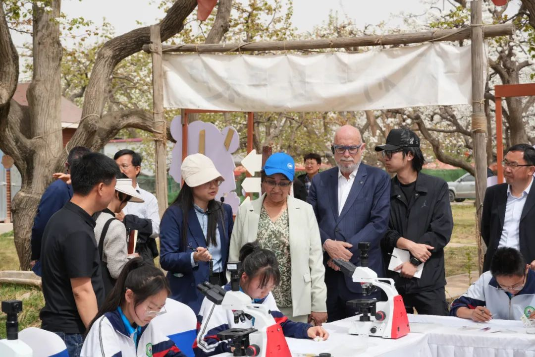 联合国粮农组织专家组赴甘肃皋兰考察古梨园申遗工作