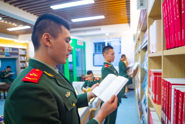 世界读书日丨打卡书香军营，畅享“悦”读乐趣