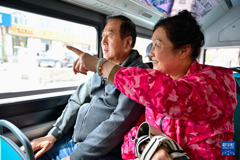 乌鲁木齐：“停靠在八楼的2路汽车”重启 串联城市记忆与文旅新篇