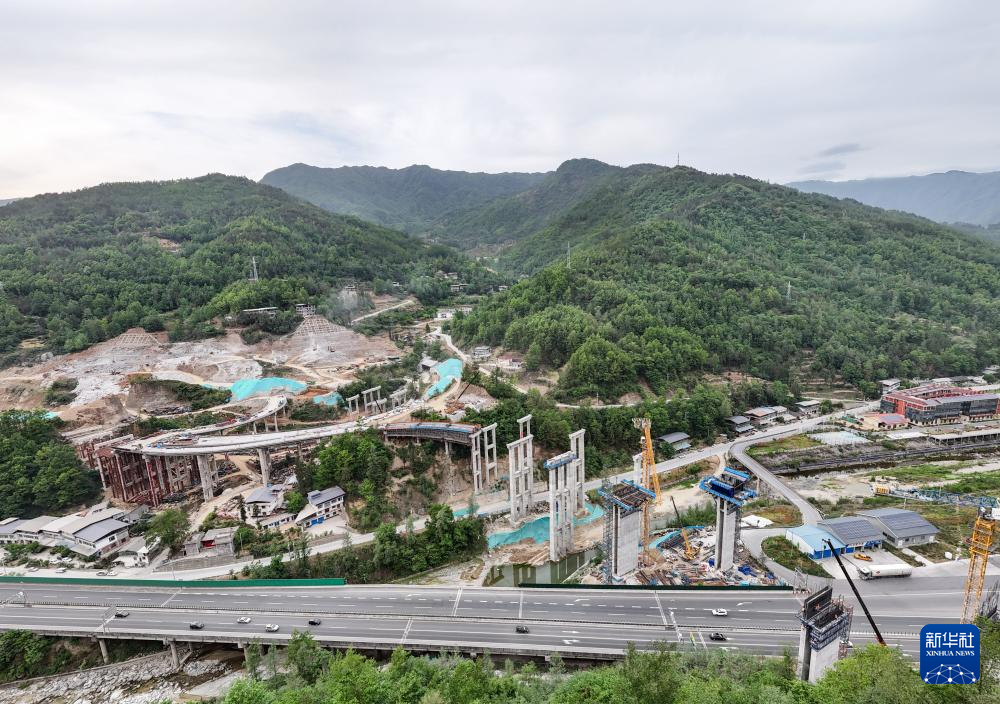 四川:重点项目建设稳步推进