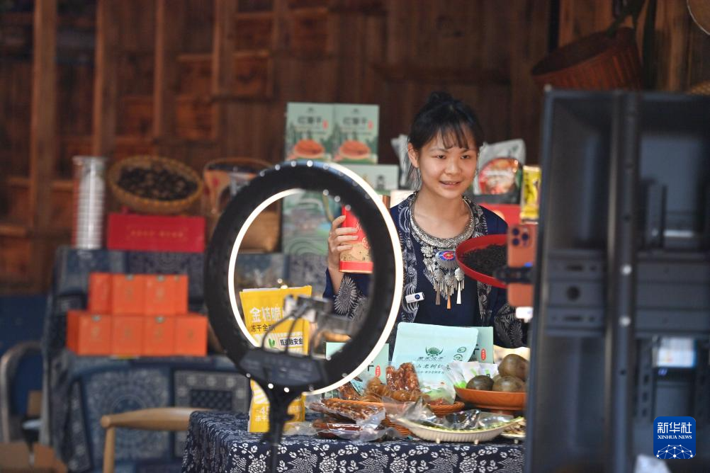 可爱的乡村——活跃在乡村振兴一线的“00”后