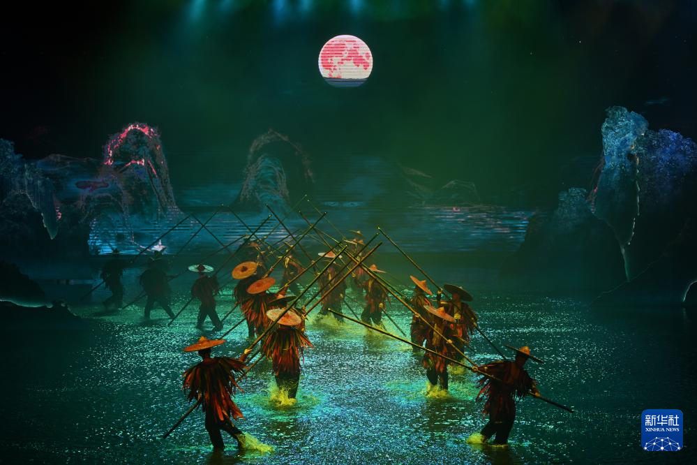 文旅舞台剧《月映武夷》上演