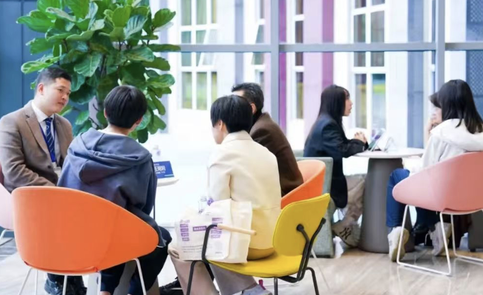 鲸帆港人子弟学校李莉:以DSE为舟载港籍学子驶向融合教育彼岸 鲸帆港人子弟学校李莉:以DSE为舟载港籍学子驶向融合教育彼岸