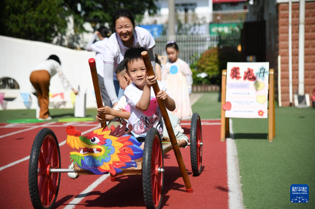 西安：感受传统文化迎“六一”